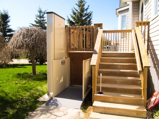 Example_PorchLift Outside